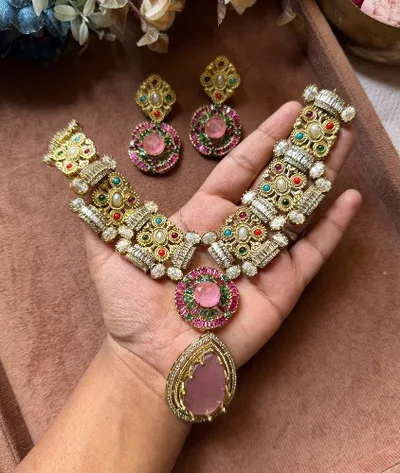 Sabyasachi Necklace — Necklace, RW2154