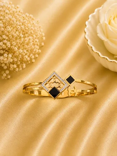 Anti Tarnish Bracelet — Bracelet, RW2137